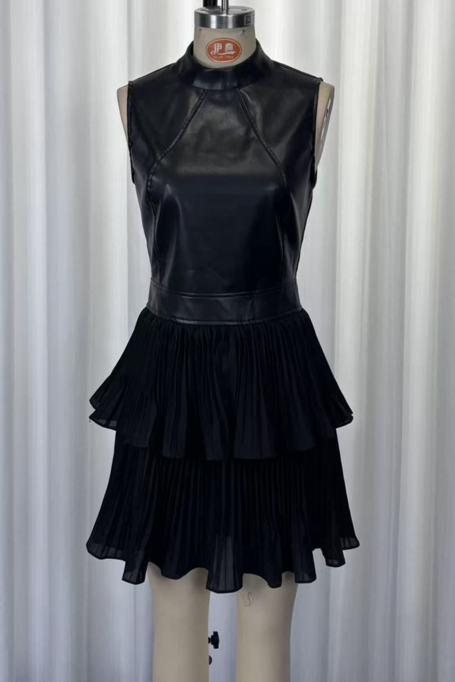 Noir Layer Mini – Detail View | Women's Maxi Dress