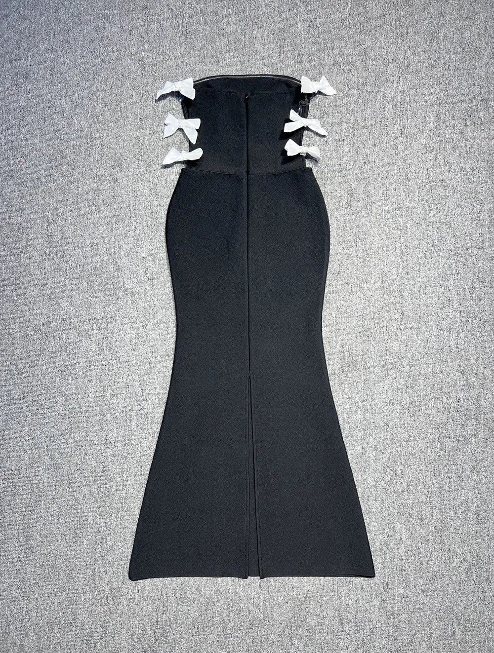 Chic Villa Noir Evening Dress – Full Length