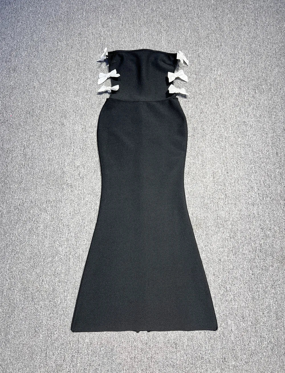 Chic Villa Noir Evening Dress – Close Up