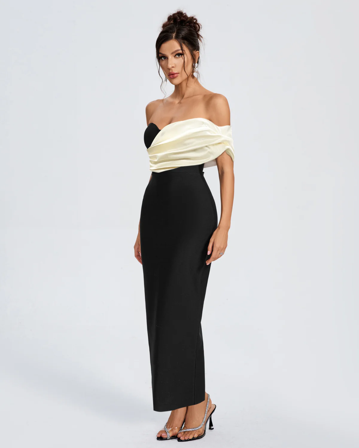 Refined Flame Feather Evening Dress – Detail View