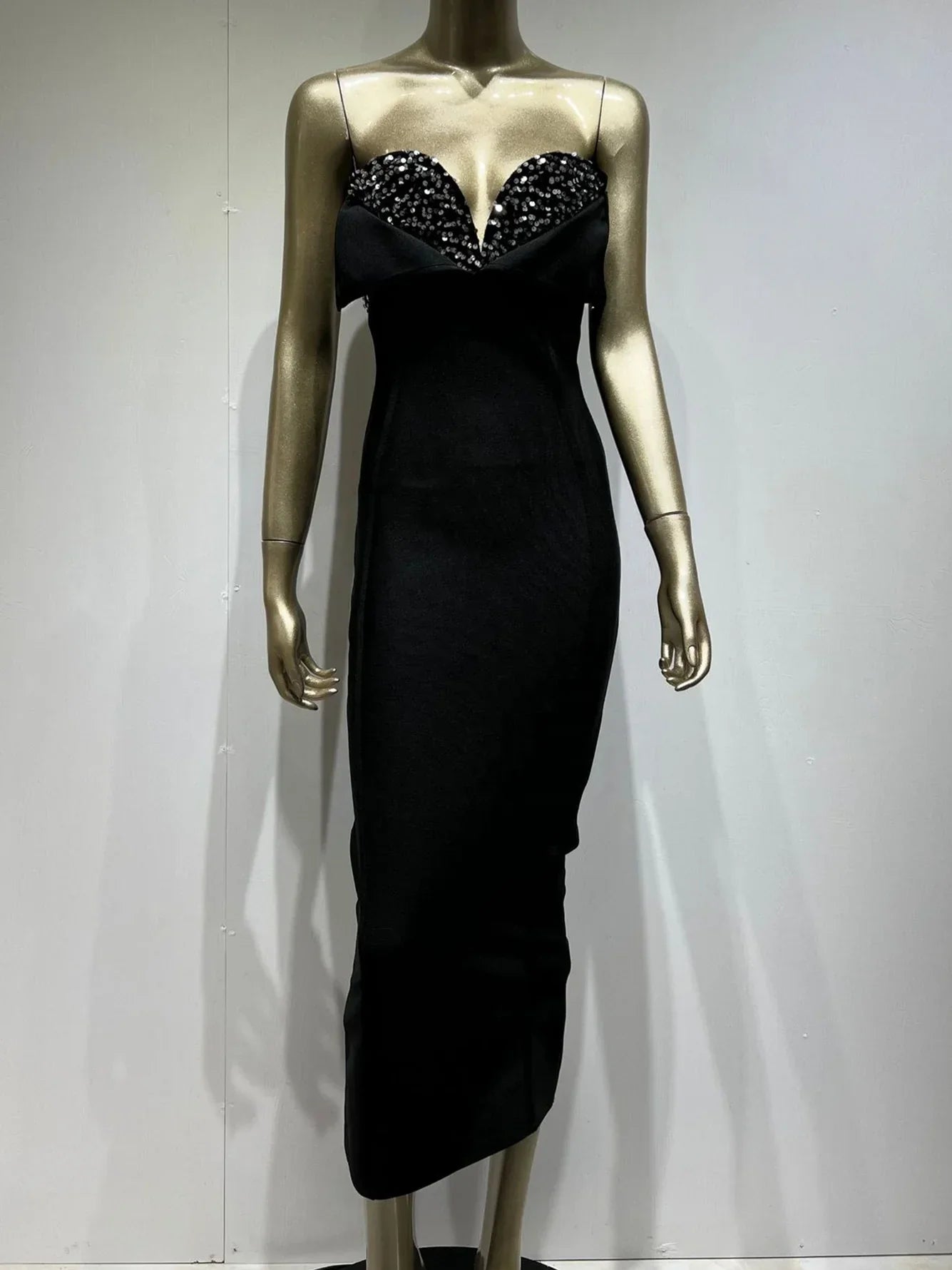 Radiant Noir Eclipse Evening Dress – Texture Detail