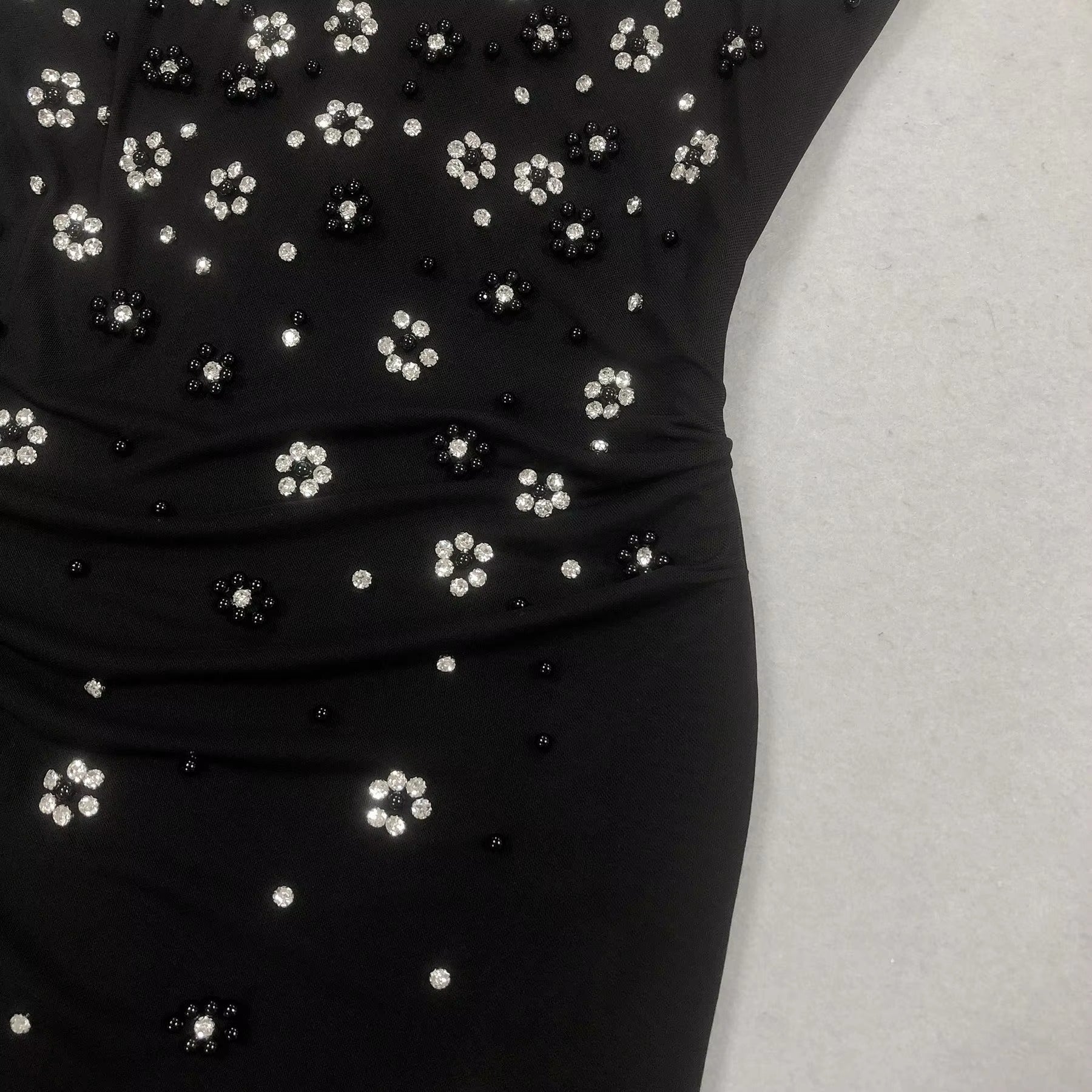 Refined Night Bloom Evening Dress – Draped Look