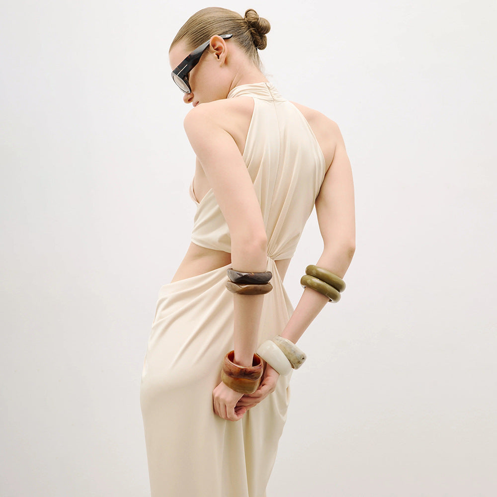 Elegant Ivory Sculpture Evening Dress – Back View