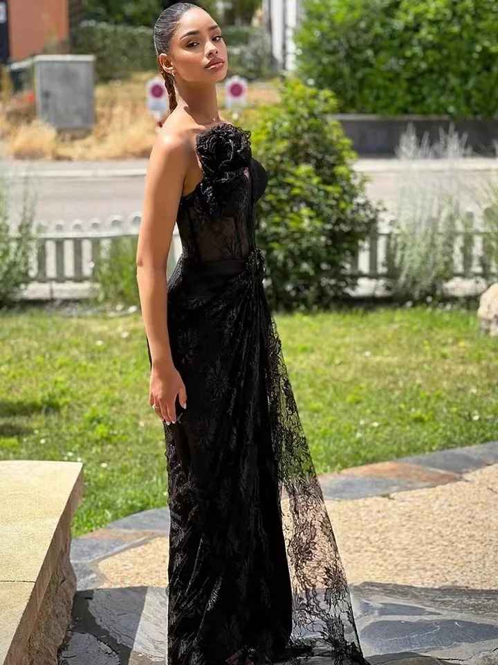 Elegant Obsidian Muse Evening Dress – Side View