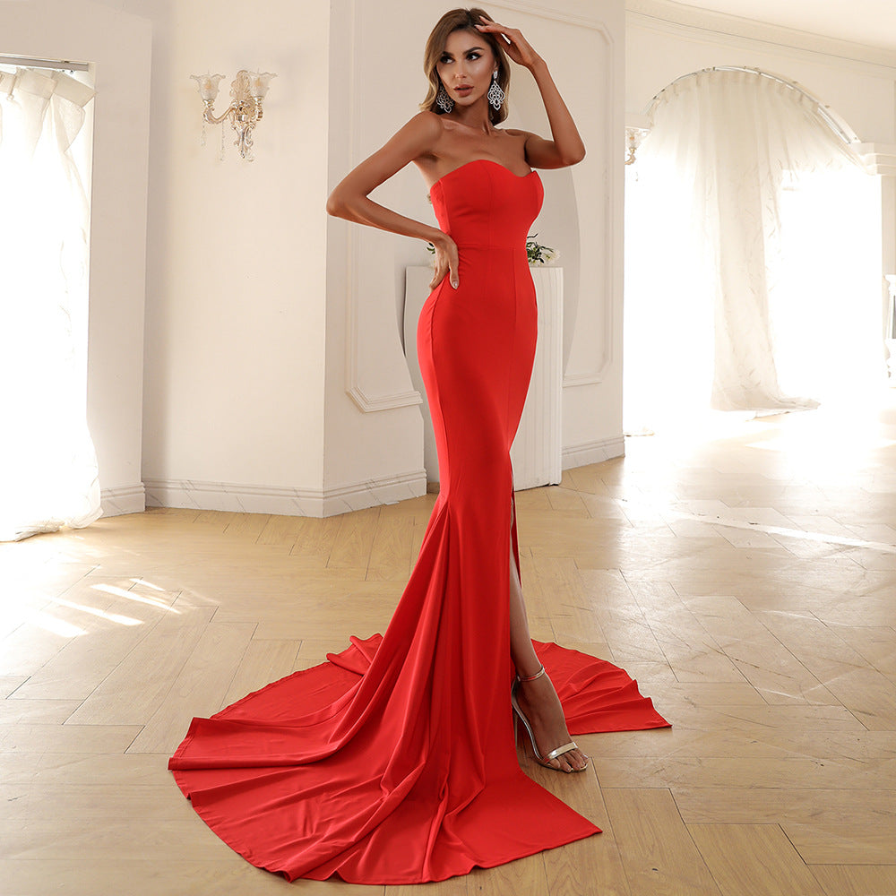 Radiant Crimson Allure Evening Dress – Full Length