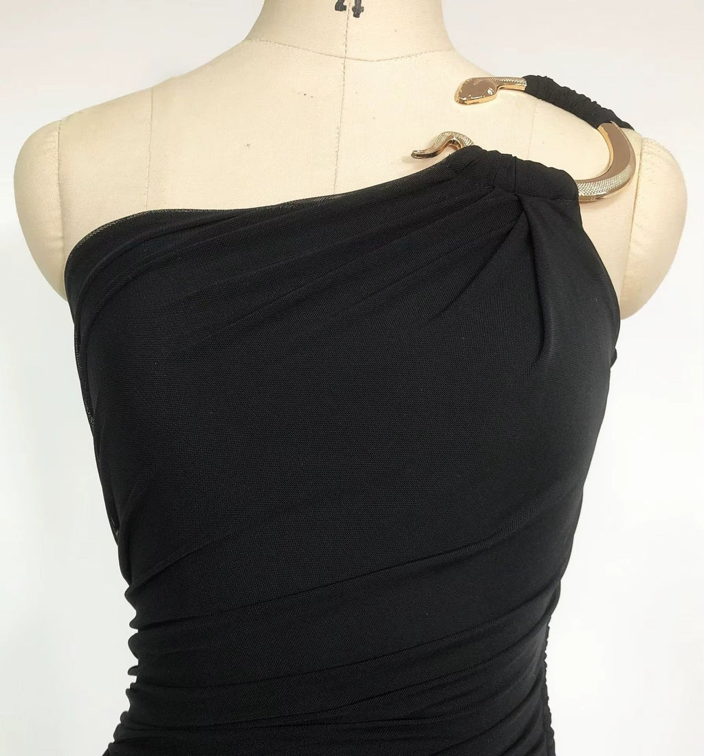 Chic Obsidian Veil Evening Dress – Full Length